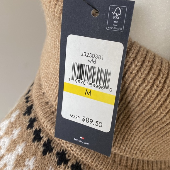 NEW Tommy Hilfiger Women’s Medium Sweater - Picture 2 of 4